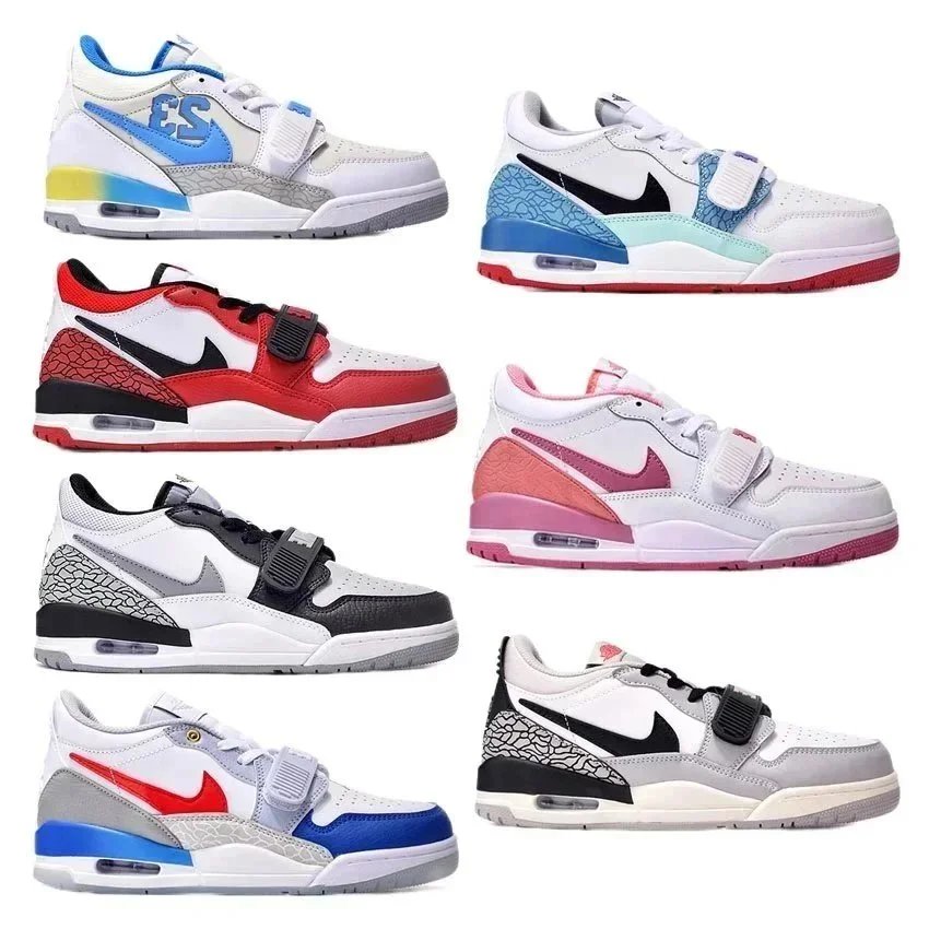 Produktabbildung: Sneaker in Weiß & Blau